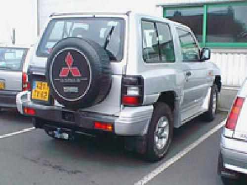 Attelage pour Mitsubishi Pajero 4x4 court long et cabriolet 93-00