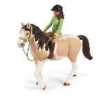 Figurine Miniature - Personnage Miniature Aventures au camping de Sarah. coffret schleich avec 23 éléments inclus dont 1 cheval schleich et 1 personnage. coffret figurines