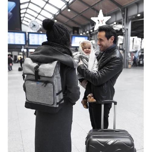 Sac A Langer Babymoov Sac a dos a langer Le Sancy. Capacité ajustable 26 a 36L. Smokey