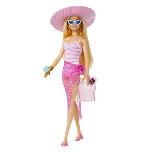 Poupee Barbie-Barbie Plage-Poupée blonde en maillot de bain et accessoires HPL73