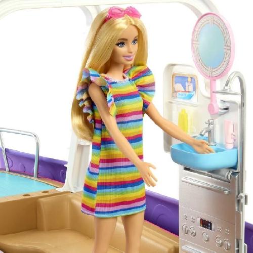 Poupee Barbie-Bateau de Reve-Coffret bateau. piscine. toboggan. accessoires HJV37