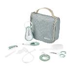 Set De Soin BEABA. Trousse de toilette bebe. nomade. 9 accessoires. vert sauge