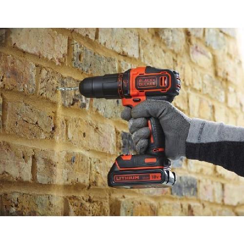 Perceuse BLACK+DECKER Perceuse a Percussion Sans Fil 18 V BDC718AS2F-QW avec 80 Accessoires. 2 Batteries. 1 Malette Metal