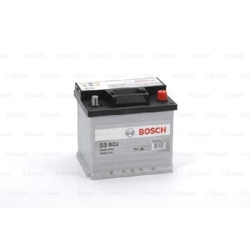 Batterie Vehicule BOSCH Batterie Auto S3002 45Ah 400A - + a droite
