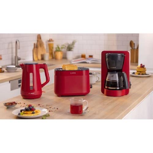 Bouilloire Electrique Bouilloire - BOSCH - TWK1M124 MyMoment - Rouge - capacité 1.7L - base 360° - filtre anti-calcaire