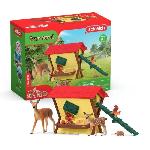 Figurine Miniature - Personnage Miniature Cabane des animaux de la foret. Coffre schleich 42658 Farm World. pour enfants des 3 ans