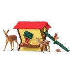 Figurine Miniature - Personnage Miniature Cabane des animaux de la foret. Coffre schleich 42658 Farm World. pour enfants des 3 ans