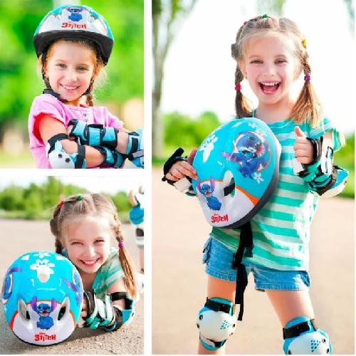 Casque De Glisse - Trottinette - Skate - Patin A Roulette Casque de sport - DISNEY - STITCH - Taille S - Tour de tete réglable 53/56cm - Aérations et mousses internes pour plus de confort