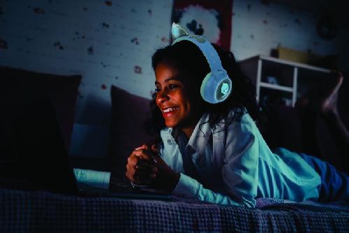 Casque Audio Enfant Casque lumineux pliable Bluetooth et filaire avec un design d'une tiare de l'univers de La Reine des Neiges