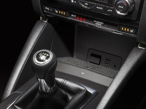 Chargeur Induction Qi Chargeur induction vide poche compatible avec Mazda CX-5 2011