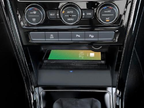 Autoradios : Chargeur Induction Qi Chargeur induction vide poche compatible avec VW Touran ap2015