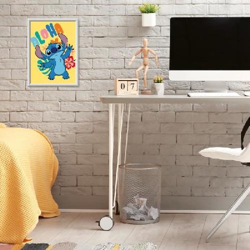 Peinture Au Numero CreArt Kids 18x24cm Stitch. Kit de peinture par numeros Numero d'Art. Des 7 ans. 25844. Ravensburger