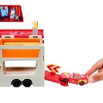 Vehicule Pour Circuit Miniature Disney · Pixar Cars-Coffret Mack Atelier de Peinture Itinerant HPD82