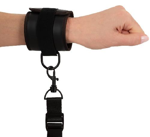 Attacher Ensemble de Contraintes pour Lit Vegan Fetish