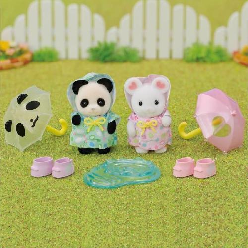 Figurine Miniature - Personnage Miniature Figurines Articulées - SYLVANIAN FAMILIES - Duo Bébés en Habits de Pluie - Panda et Souris Marshmallow