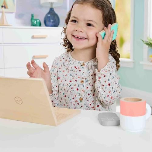 Jeu D'apprentissage FISHER-PRICE Set de télétravail en Bois. 9 éléments avec ordinateur portable et téléphone en bois HXV11