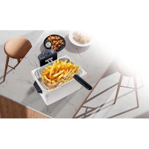 Friteuse Electrique Friteuse - ARTHUR MARTIN - AMPFH50 ? 5 L ? 2000 W ? 3 paniers ? Filtres anti odeurs - Inox