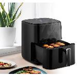 Friteuse Electrique Friteuse sans huile ? ARTHUR MARTIN - Airfryer 5 L- 1400 W - Ecran tactile - 7 pré-réglages de cuisson - Noir