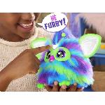 Peluche Furby Galaxie. peluche activée par la voix brille dans le noir. jouets interactifs. des 6 ans