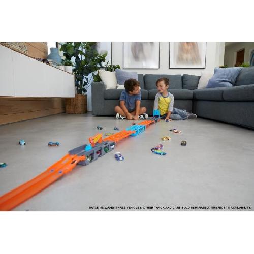 Circuit Miniature Hot Wheels - Super transporteur extensible - Circuit - Petite voiture - Des 4 ans GVG37