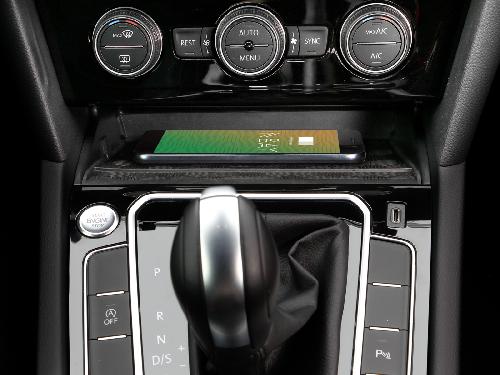 Autoradios : Chargeur Induction Qi INBAY Poche Universelle pour vehicules VW LHD RHD 15W