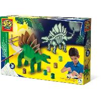 Jeu De Peinture Dinosaure en bois qui brille dans le noir - Kit de bricolage - SES CREATIVE - Fabrique ton propre dinosaure qui brille dans le noir.