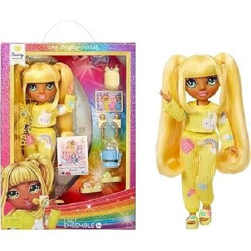 Poupee Junior High Pyjama Party - Poupée mannequin articulée 22 cm - Sunny (Jaune) - Nombreux accessoires - a partir de 4 ans