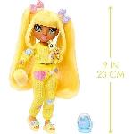 Poupee Junior High Pyjama Party - Poupée mannequin articulée 22 cm - Sunny (Jaune) - Nombreux accessoires - a partir de 4 ans