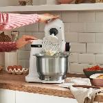 Robot Multifonctions Kitchen machine Serie 2 BOSCH - Robot de cuisine - 700W - 4 vitesses + turbo - Bol mélangeur inox 3.8 L - Blender 1.25 L - Blanc