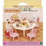 Figurine Miniature - Personnage Miniature La table du goûter - SYLVANIAN FAMILIES - 5742 - Set de table avec chaises. vaisselle et pâtisseries