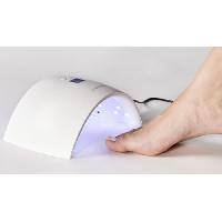 lampe-uv-de-manucure-a-vernis