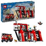 LEGO 60414 City La Caserne et le Camion de Pompiers. Jouet de Figurine de Chien et 5 Minifigurines. Cadeau Enfants