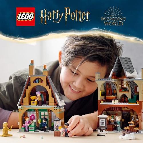 Jeu D'assemblage - Jeu De Construction - Jeu De Manipulation LEGO 76388 Harry Potter? Visite du village de Pré-au-Lard Edition 20eme Anniversaire avec Figurine de Collection dorée