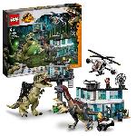 LEGO 76949 Jurassic World L'Attaque du Giganotosaurus et du Therizinosaurus. Hélicoptere et Figurine de Dinosaure