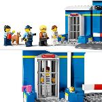 Jeu D'assemblage - Jeu De Construction - Jeu De Manipulation LEGO City 60370 La Course-Poursuite au Poste de Police. Voiture en Jouet et Moto. Prison