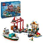 LEGO City 60422 Le port et le navire marchand. jouet de construction a partir de 8 ans