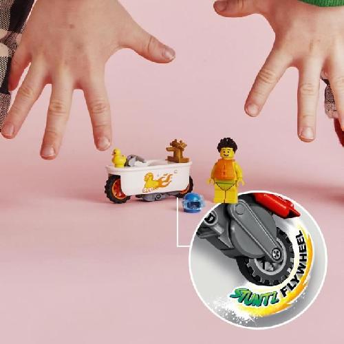 Jeu D'assemblage - Jeu De Construction - Jeu De Manipulation LEGO City Stuntz La Moto de Cascade Baignoire - Jouet avec Minifigurines de Cascadeurs