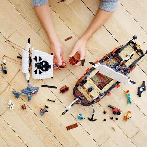 Jeu D'assemblage - Jeu De Construction - Jeu De Manipulation LEGO Creator 3-en-1 31109 Le Bateau Pirate. Jouet. Figurine Animaux Marins. Jouet Requin. Figurine Squelette. Enfants 9 Ans