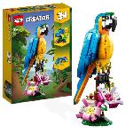 LEGO Creator 3-en-1 31136 Le Perroquet Exotique. Figurines Animaux de la Jungle. avec Grenouille et Poisson