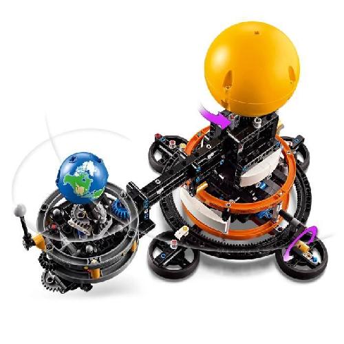 Jeu D'assemblage - Jeu De Construction - Jeu De Manipulation LEGO Technic 42179 La Planete Terre et la Lune en Orbite. Jouet. Theme du Systeme Solaire