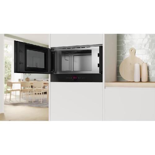 Micro-ondes Micro-ondes simple encastrable - BOSCH SER8 - BFL7221B1 - Noir -  21 L  - 38.2 x 59.4 x 31.8 cm