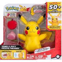 Monde Miniature Figurine miniature - BANDAI - Pokémon Pikachu interactif et ses accessoires - Jouet avec lumieres. sons et mouvements - JW3330