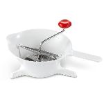 Presse Puree - Moulin A Legume MOULINEX Grand moulin a legumes. 2 grilles inox. Pieds antiderapants. Moulinage facile et rapide. Fabrique en France K1012014