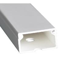 moulure-goulotte-cache-fil-plinthe-gaine-range-fil-clips moulure-goulotte-cache-fil-plinthe-gaine-range-fil-clips