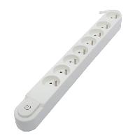 Multiprise CHACON Bloc multiprise 8 prises 16A avec interrupteur. câble 3 m HO5VV-F 3x1.5 mm² blanc