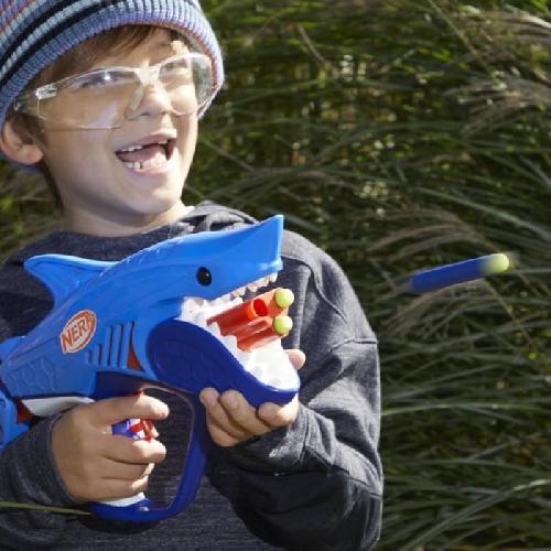 Recharge De Pistolet A Boule - Bille (puissance Inferieur A 0,07 Joule Uniquement) - Flechette En Mousse - Ventouse - Plastique Nerf Junior Wild blaster Sharkfire. facile a utiliser. 8 fléchettes Nerf Elite. a partir de 6 ans