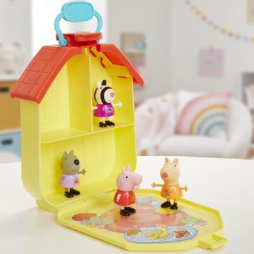 Figurine Miniature - Personnage Miniature Peppa Pig. coffret La mallette de Peppa avec maison pliable. 4 figurines. jouets prescolaires. a partir de 3 ans