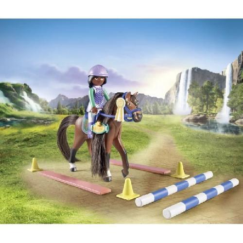 Univers Miniature - Habitation Miniature - Garage Miniature PLAYMOBIL 71355 Zoe & Blaze avec parcours d'obstacles. Horses of Waterfall. 67 pieces. Des 5 ans