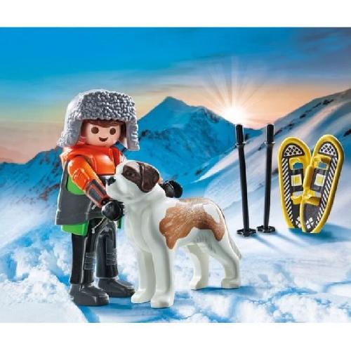 Univers Miniature - Habitation Miniature - Garage Miniature PLAYMOBIL 71741 Garçon en raquettes avec Saint Bernard