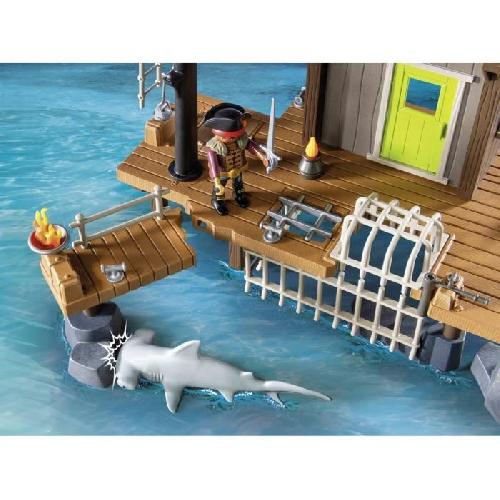 Univers Miniature - Habitation Miniature - Garage Miniature PLAYMOBIL 71792 Port de pirates avec repaire. prisons et canon. 165 pieces. des 4 ans